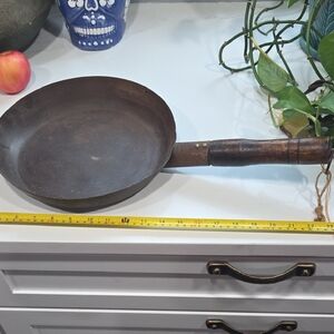 Source Unknown Black Carbon Steel Wok Pan with Wooden Handle